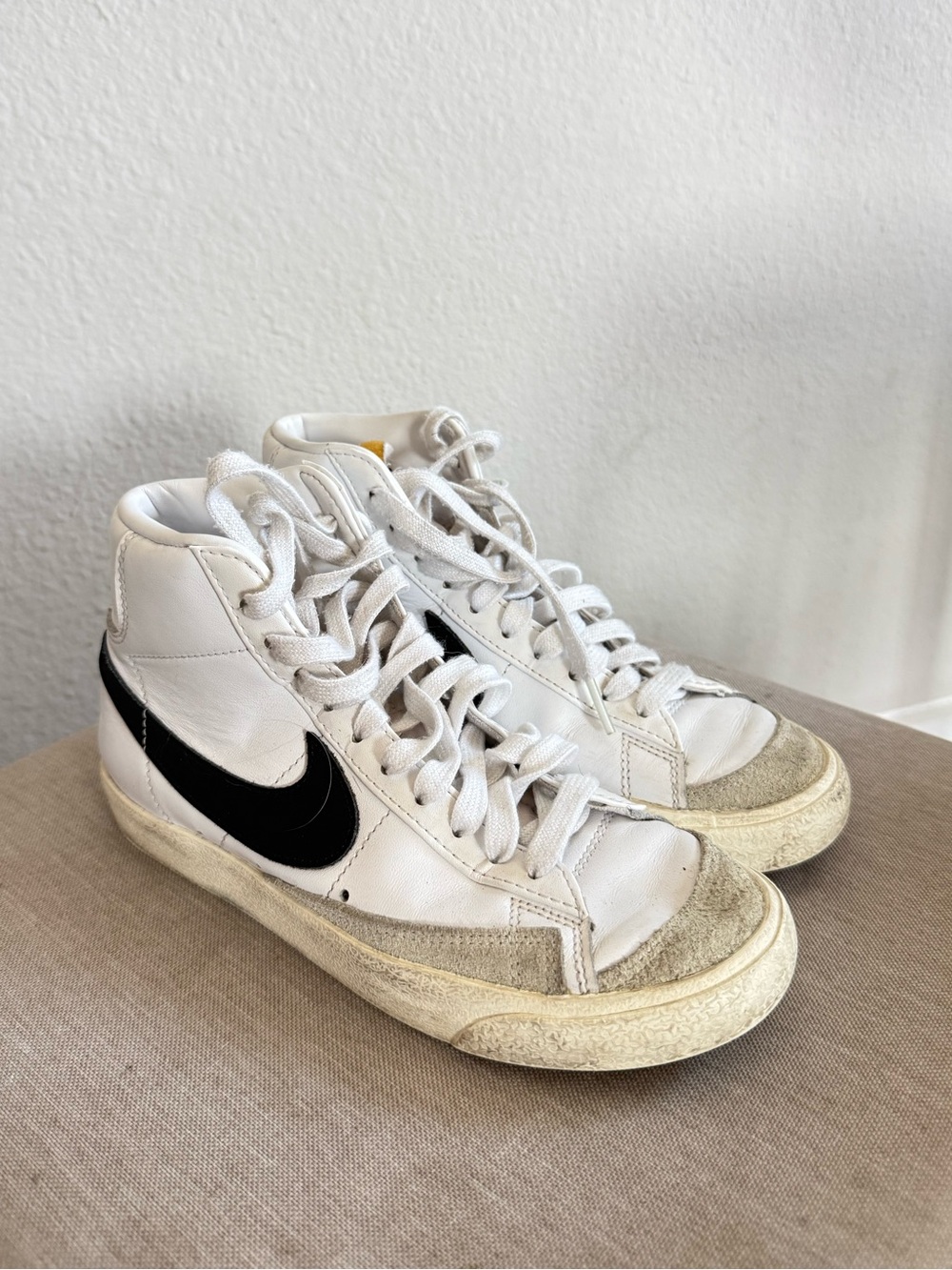 Nike Blazer Mid 77 size 6